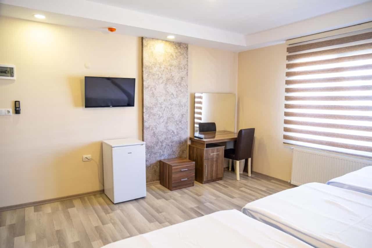 Ikarus Hotel คูซาดาซี ภายนอก รูปภาพ